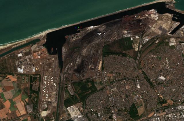 Burned area near Grande-Synthe from space