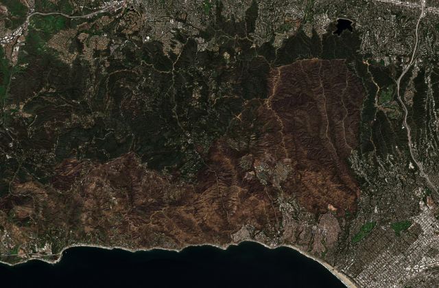 Satellite view in Pacific Palisades, Los Angeles